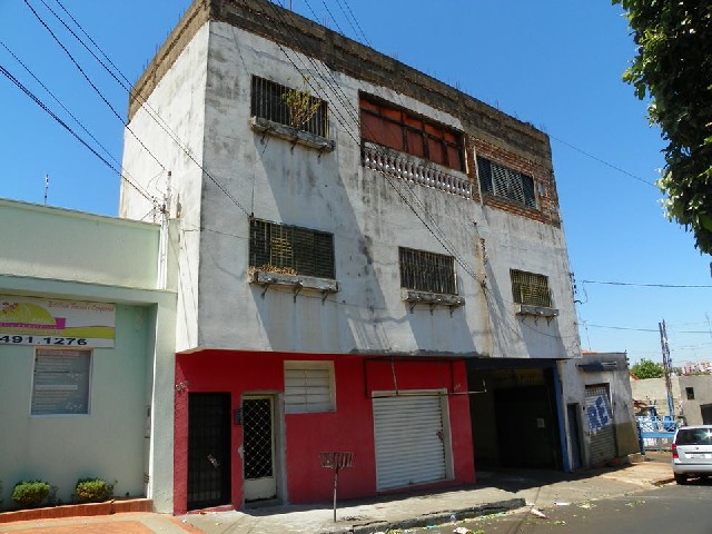 Foto 1 - Casa / terreno no centro de sertozinho / sp